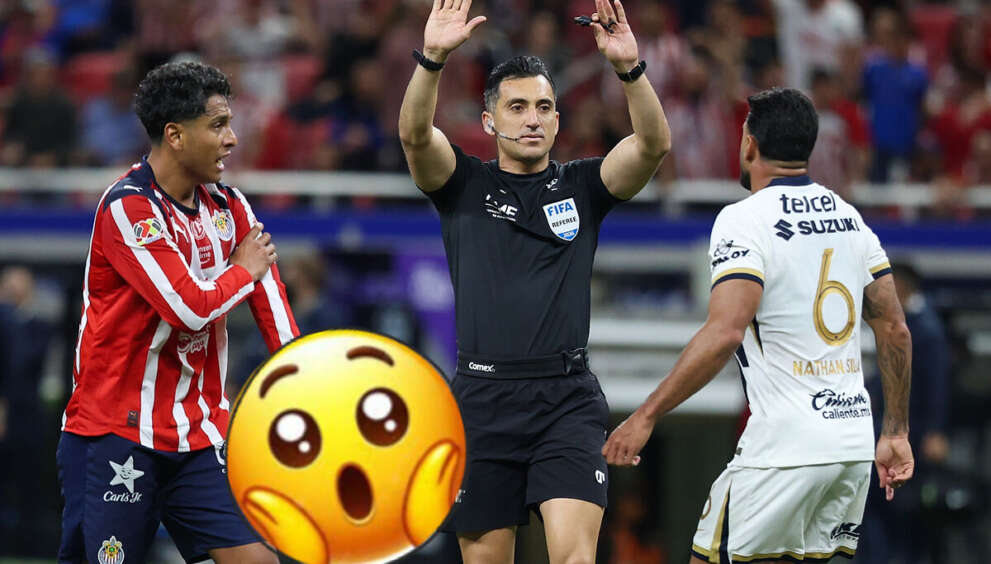 Árbitro del Chivas vs Pumas es suspendido para la Jornada 14 ¿Hizo mal su trabajo?