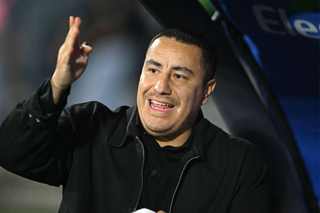 Efraín Juárez está fuera de los Pumas de la UNAM; el candidato a la dirección técnica es Memo Vázquez