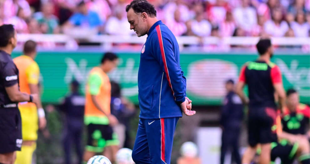 Gabriel Milito no lo contempló y Chivas pierde a un jugador tras dos jornadas del Apertura 2026