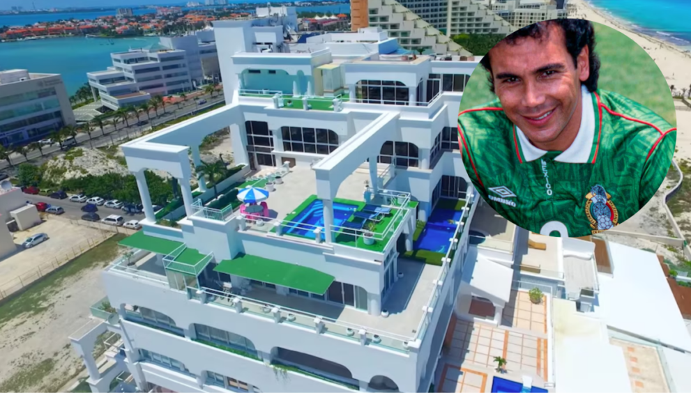 En Cancún, Hugo Sánchez tiene una lujosa mansión de 900 metros cuadrados; cuenta con ocho pisos, siete albercas y estatuas en su honor